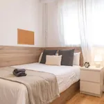 Rent a room of 160 m² in madrid