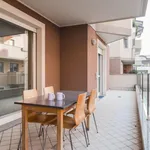 Rent 2 bedroom apartment in Milan