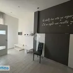 Affitto 2 camera appartamento di 65 m² in Naples