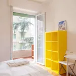 Rent 1 bedroom apartment of 50 m² in milan