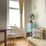 Rent 1 bedroom apartment of 40 m² in Prague