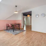 Miete 4 Schlafzimmer wohnung von 14 m² in Frankfurt