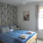 11b Beachside 2 bedroom spacious apartment (Has an Apartment)