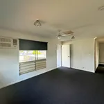 Rent 4 bedroom house of 809 m² in Moranbah