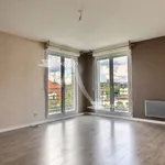 Rent 2 bedroom apartment of 52 m² in Compiegne