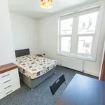 Rent 6 bedroom house in Leeds