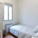 Rent a room of 125 m² in Madrid