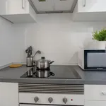 Rent 4 bedroom apartment in Madrid