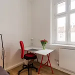 Rent 3 bedroom apartment of 45 m² in Berlin