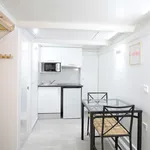 Rent 1 bedroom apartment of 29 m² in Madrid