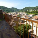 Appartement de 89 m² avec 4 chambre(s) en location à Vals-les-Bains