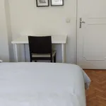 Rent 3 bedroom apartment in Porto