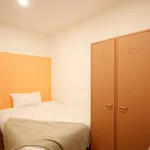 Rent 4 bedroom apartment in Barcelona