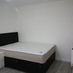 Rent 4 bedroom flat in West Midlands