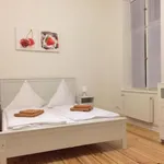 Rent 3 bedroom apartment in Berlin