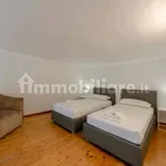 Rent 4 bedroom apartment of 200 m² in Genoa