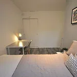 Rent 4 bedroom flat in London