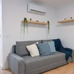 Rent 3 bedroom apartment of 60 m² in madrid