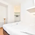 Appartement de 450 m² avec 1 chambre(s) en location à Paris