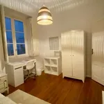 Rent a room of 150 m² in lisbon