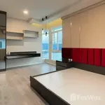 Rent 4 bedroom house of 257 m² in Bangkok