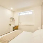 Rent a room in lisbon