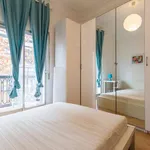 Rent a room of 200 m² in madrid