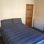 Rent 2 bedroom flat in Aberdeen