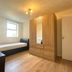 Rent 2 bedroom flat in South East England