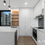 Rent 1 bedroom apartment in West Melbourne