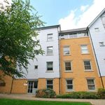 Rent 3 bedroom flat in South East England