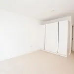 Rent 3 bedroom flat in South East England