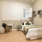 Rent a room of 180 m² in Barcelona