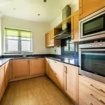 Rent 2 bedroom apartment in Mole Valley