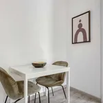 Rent 3 bedroom apartment of 80 m² in barcelona