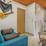 Rent 1 bedroom apartment of 377 m² in Lisbon