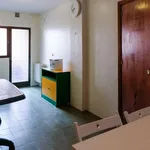 Rent a room of 150 m² in granada