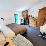 Rent 6 bedroom house in Wales