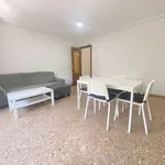 Rent a room of 100 m² in valencia