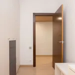 Rent 3 bedroom apartment of 60 m² in Barcelona