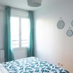 Rent a room of 83 m² in Vénissieux