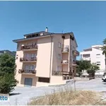 Affitto 4 camera appartamento di 95 m² in L'Aquila