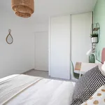 Rent 5 bedroom apartment in Lyon