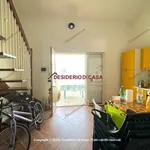 Affitto 3 camera casa di 54 m² in Campofelice di Roccella