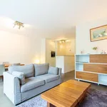 Rent 1 bedroom apartment of 77 m² in Bruxelles