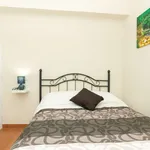 Rent a room of 75 m² in granada