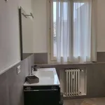 Rent 4 bedroom house of 120 m² in Modena