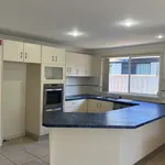 Rent 4 bedroom house in Forster