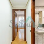 Alquilo 2 dormitorio apartamento de 77 m² en Oviedo