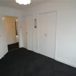 Rent 2 bedroom flat in Renfrewshire